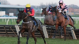 DASHEL DRASHER amp PAISLEY PARK serve up Long Distance Hurdle thriller at Newbury [upl. by Asare939]