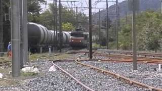 Trains de fret  BB 7381 sur l ITE quotciments Lafargequot de Viviers 07 [upl. by Charmine392]