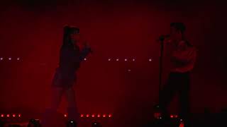 Hande Yener ft Mert Demir  Kibir Live At Zorlu [upl. by Ignatzia]