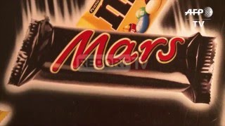 Report TV  Tërhiqen nga tregu çokollatat Snickers Milky Way dhe Mars [upl. by Refinej]