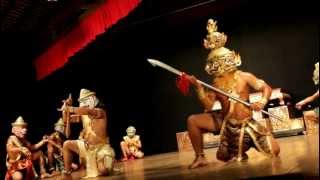 Yak Sva  GIANT amp MONKEY Traditional Khmer dance [upl. by Siravaj811]