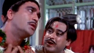 Sunil Dutt Tries To Sing  Sunil Dutt Kishore Kumar amp Saira Banu  Padosan [upl. by Lertnahs]