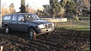 Ford Ranger 28 TGV vs Ford Ranger 25 2004 [upl. by Akenet]