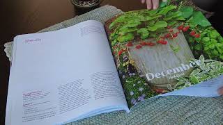 2023 NZ Gardener Garden Diary Flip Through [upl. by Ennadroj]