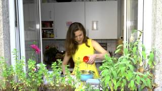 Courgette zucchini spaghetti with pesto and cherry tomatoes  Peace Joy and Eggcake [upl. by Icyac]