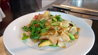 Pad Kee Mao Recipe Drunken Noodles ผัดขี้เมา  Hot Thai Kitchen [upl. by Normandy]