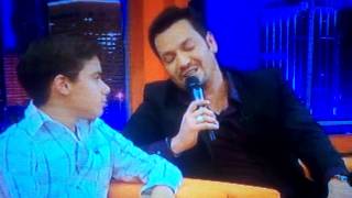 victor manuelle le canta a su hijo [upl. by Gardener]