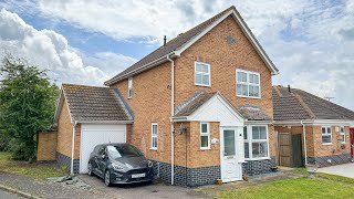 WALK TO THE BEACH FROM BEAUTIFUL FAMILY HOME  Penzance Close Martello Bay ClactononSea Essex [upl. by Hpejsoj231]