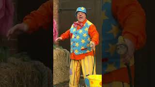 Eh oh Mr Tumble has a disaster with his hose mrtumble somethingspecial learnmakaton ytshorts [upl. by Shepp82]