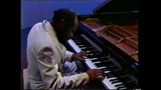 quotSucesos IIMelodia en Faquot Luis Lugo piano Recital quotEl piano de Cubaquot en canal Bravo TV [upl. by Eenat]