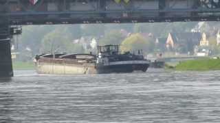 Binnenschiff ROTHENSEE auf der Elbe in Meißen [upl. by Sloane29]