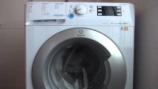 Máquina de Lavar Roupa Indesit INNEX XWE 81283X WSSS Auto Limpeza [upl. by Jutta]