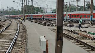 12204Amritsar  Saharsa Garib Rath Express Departure New Delhi [upl. by Leirda893]