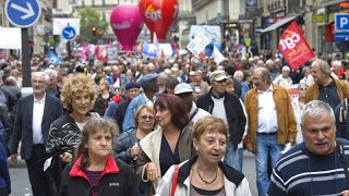 Francia la riforma delle pensioni divide il paese Sindacati e opposizioni sul piede di guerra [upl. by Rodmur59]