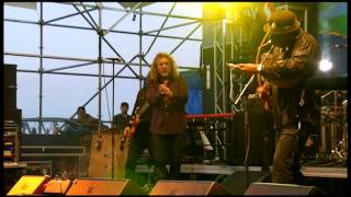 Robert Plant sings quotRock and Rollquot at Safeway Waterfront Blues Festival [upl. by Lamrej]