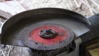 How To Free Up An Angle Grinder Disc Thats REALLY Stuck [upl. by Stieglitz525]