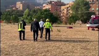 Vasto incendio a Roma Gualtieri in elicottero sorvola la zona del rogo con il Prefetto Giannini [upl. by Rimidalg]