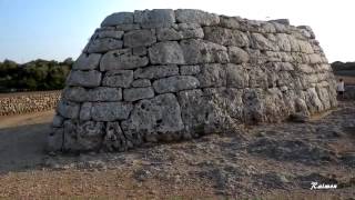 Edificio mas antiguo de Europa  Naveta Des Tudons  Menorca [upl. by Bindman]