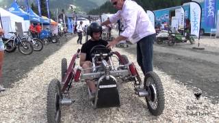 Le Salon du Véhicule Electrique a son véhicule araignée la Swincar [upl. by Bittencourt]