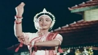 Ghallu Ghallu Video Song  Swarnakamalam Movie  Venkatesh  Bhanupriya  Ilayaraja [upl. by Randene]