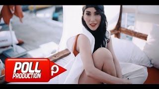 Hande Yener  Deli Bile  Official Video [upl. by Allene835]