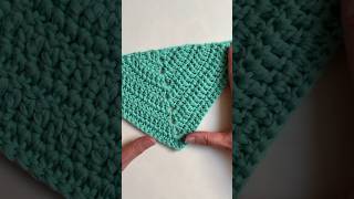 Patron de chal y baktus triangular tejido a crochet muy facil para principiantes paso a paso tejer [upl. by Tuinenga21]