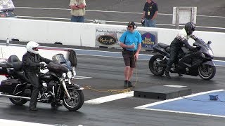 The difference between Harley Davidson and Hayabusa  drag race [upl. by Ilera]