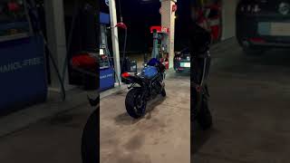 Gsxr 750 wheelie wheelie motorcycle motorbike [upl. by Barthold475]