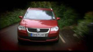 Volkswagen Touran review  Parkers [upl. by Ayimat]