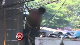 Vídeo Impactante Obreros terminan electrocutados mientras trabajaban [upl. by Lamar225]