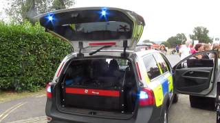 Thames Valley police Volvo XC70 Armed response vehicle OU12GFA light and rear red demo [upl. by Moneta250]