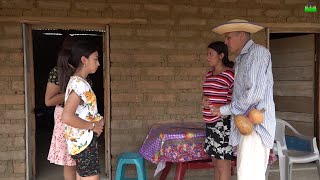 Padre presenta a su novia a sus hijas y así reaccionaron [upl. by Urbannai2]