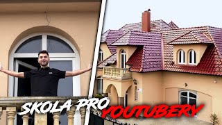 PRVNÍ ŠKOLA PRO YOUTUBERY  HOUSETOUR Bonusová trojka s Panem Ředitelem 🤩 [upl. by Gregorius]