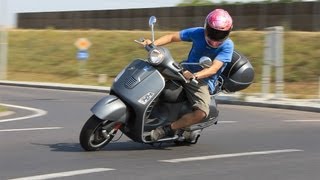 Vespa GTS 300 Super Sport Akrapovic Test [upl. by Viscardi]