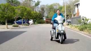 Snelle scootmobiel INCA SprintPLUS 35kmh [upl. by Anrehs238]