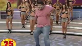 A dança do gato louco  Se vira nos 30 [upl. by Leiser]