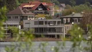 Am Schauplatz  Die Reichen vom Wörthersee [upl. by Llenoil]