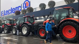 À Castelnaudary une plateforme logistique des hypermarchés Leclerc bloqué par des agriculteurs [upl. by Nadeen778]