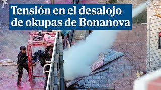 Tensión en el desalojo de El Kubo y La Ruïna los edificios okupados de la Bonanova de Barcelona [upl. by Rimaj]