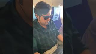 Kunal Kamra Confronts Arnab Goswami Inside IndiGo Flight  Kunal Kamra Arnab Goswami Video [upl. by Enybor]