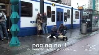 Heterdaad  3 zakkenrollers bij instappen tram aangehouden [upl. by Leahcar]