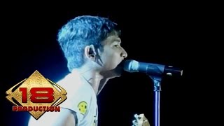 KONSER  Ungu  Masih Disini Live Surabaya 18 Oktober 2007 [upl. by Herwin]