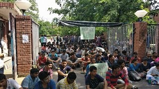 Student Protest at IIT Kanpur after death of PhD Scholar [upl. by Duile]