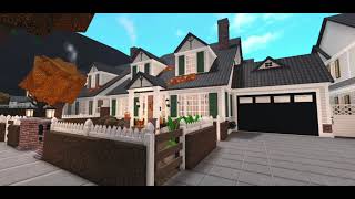 Small Autumnal House  Welcome to Bloxburg [upl. by Bernhard393]