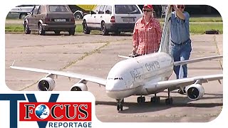 Deutschland baut Mini Modellflugzeuge in der Luft  Focus TV Reportage [upl. by Jacobsen]