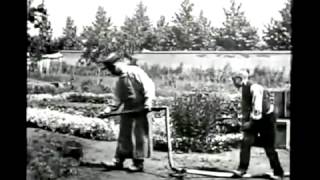 1895 First Comedy Movie The Sprinkler Sprinkled LOUIS LUMIERE LArroseur Arrose [upl. by Nuhsyar]