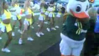 Oregon Ducks Mascot Eats Football Cheerleaders [upl. by Emerald21]