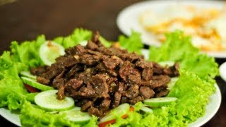 Stir Fry Peppered Beef Over Lettuce quotCha Lok Lakquot [upl. by Raab]