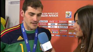 Iker Casillas besa a Sara Carbonero [upl. by Trautman]