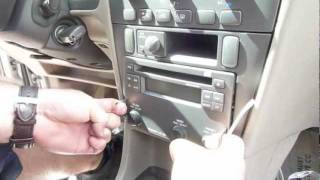 Install Volvo V40 S40 Radio and AC Module [upl. by Wanonah]